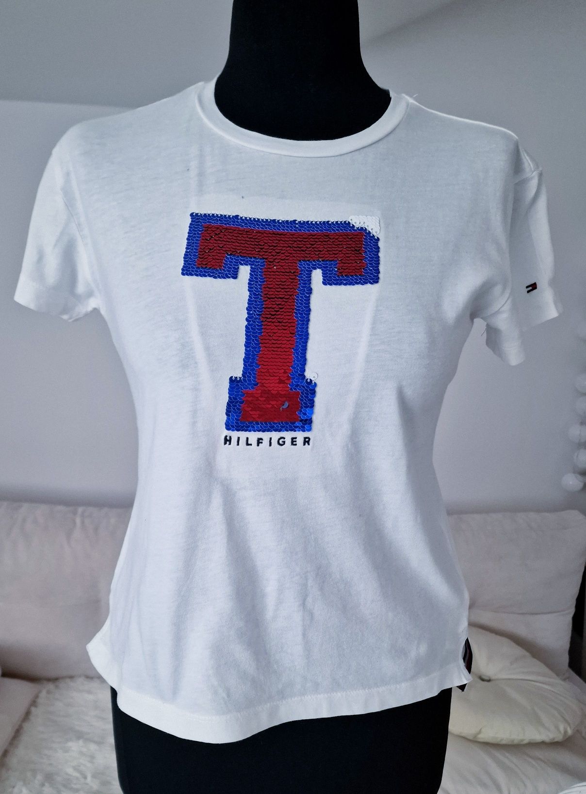 T- shirt z nadrukiem" Tommy Hilfiger ".