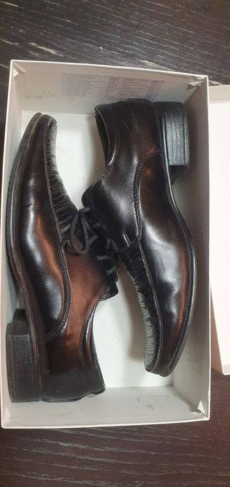 eleganckie czarne buty do garnituru rozm 38, dla chłopca