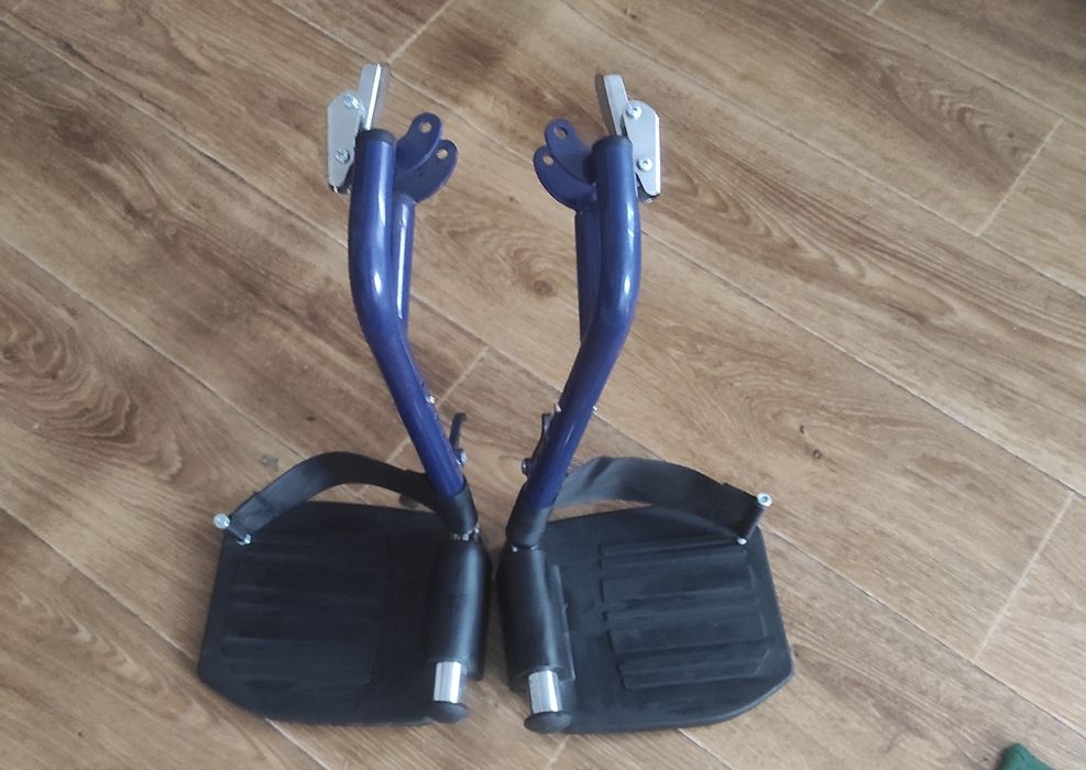 Podnóżki do wózka inwalickiego