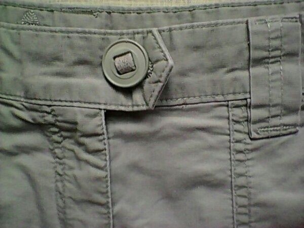 Аккуратная джинсовая юбка.