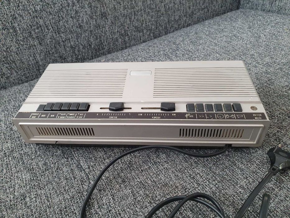 Stary zabytkowy radiobudzik MBO eu 1850 stereo