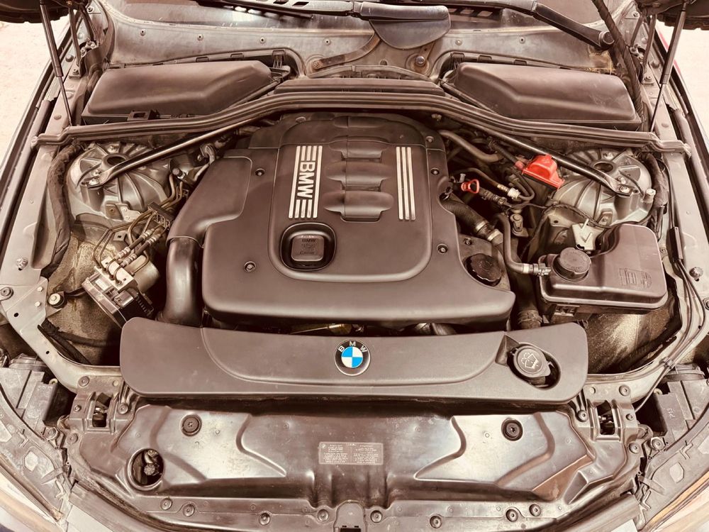 BMW 520d (2006).