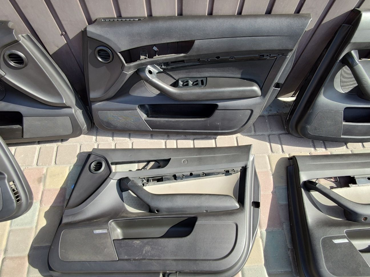 Кожаный салон Audi A6C6 сидіння седенье салон карты