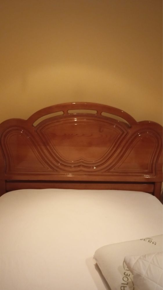 Quarto madeira impecavel