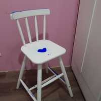 Krzeselko Ikea dla dziecka do stołu