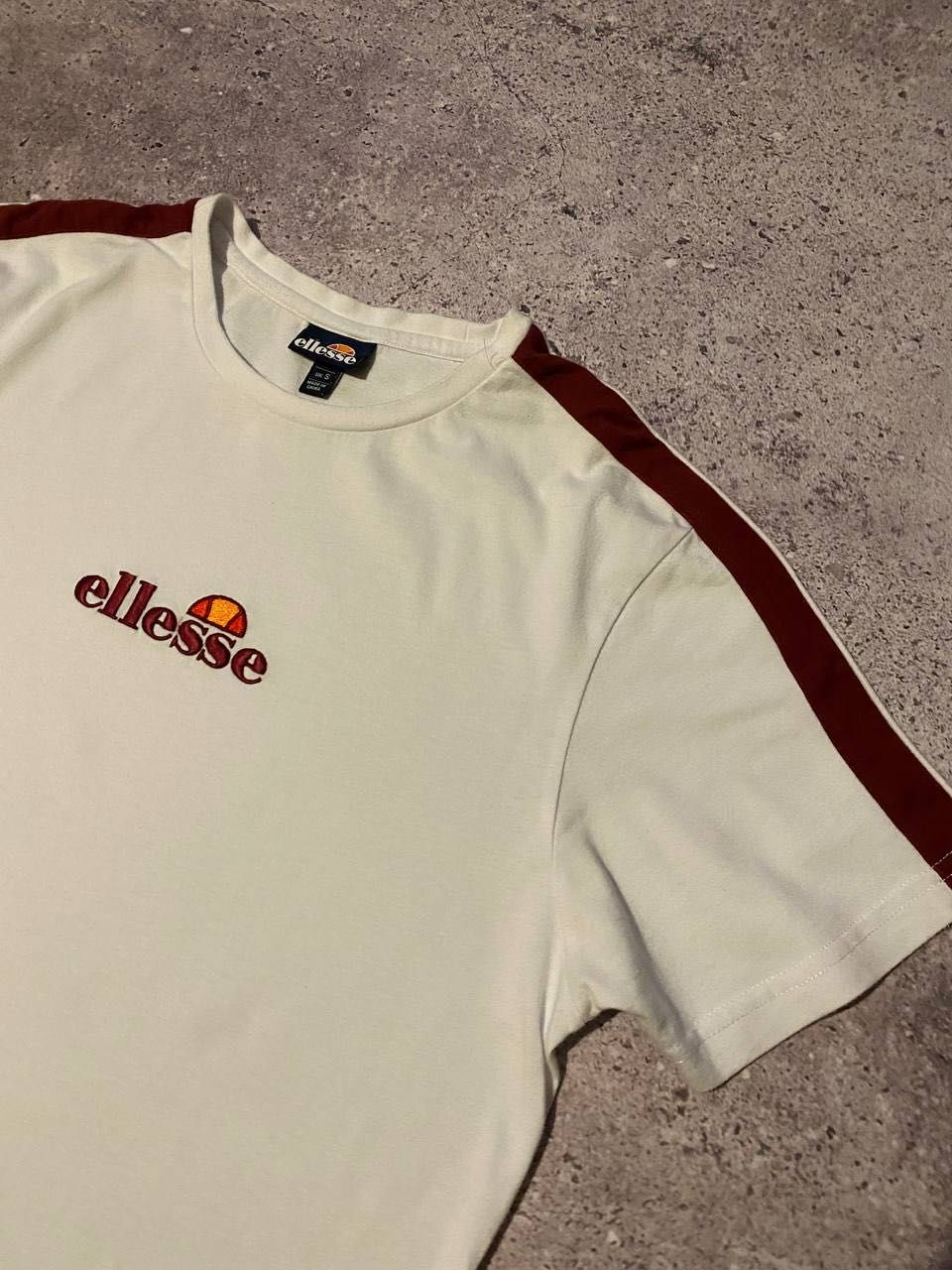 Футболка Ellesse розмір S-M еліс оригінал