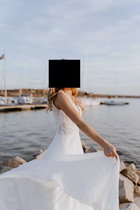 Delikatna suknia ślubna