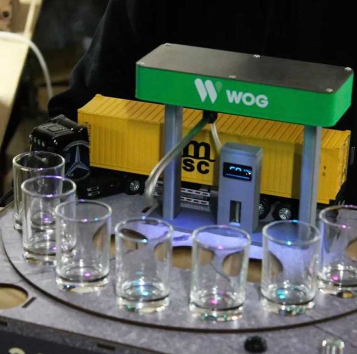 подарунковий наливатор на 7 чарок на подарунок для близьких