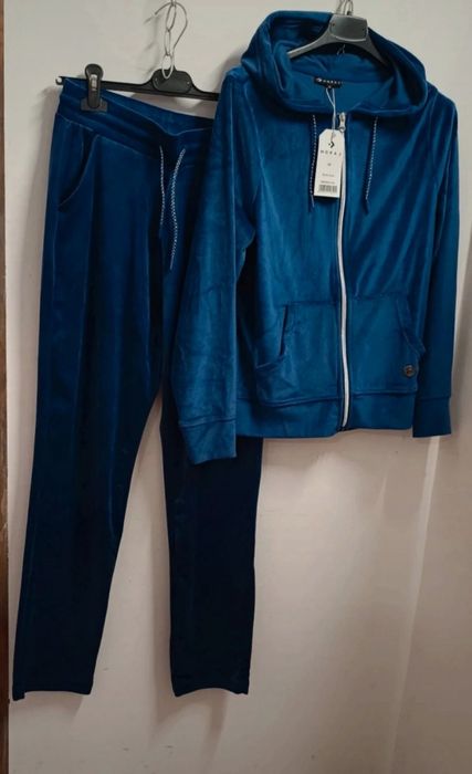 Welurowy dres, Moraj