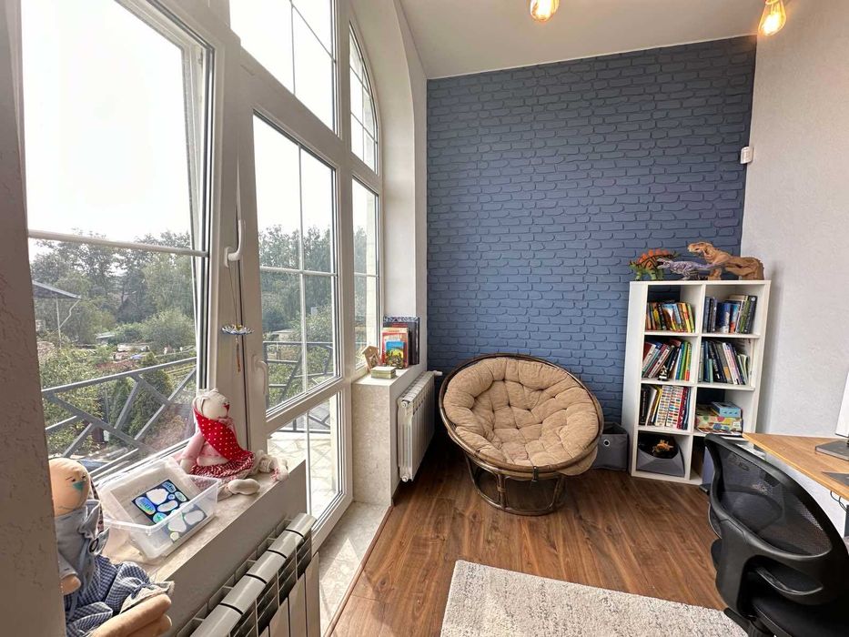 Будинок з ремонтом! 190 кв.м. Гараж на 2 авто. 240000