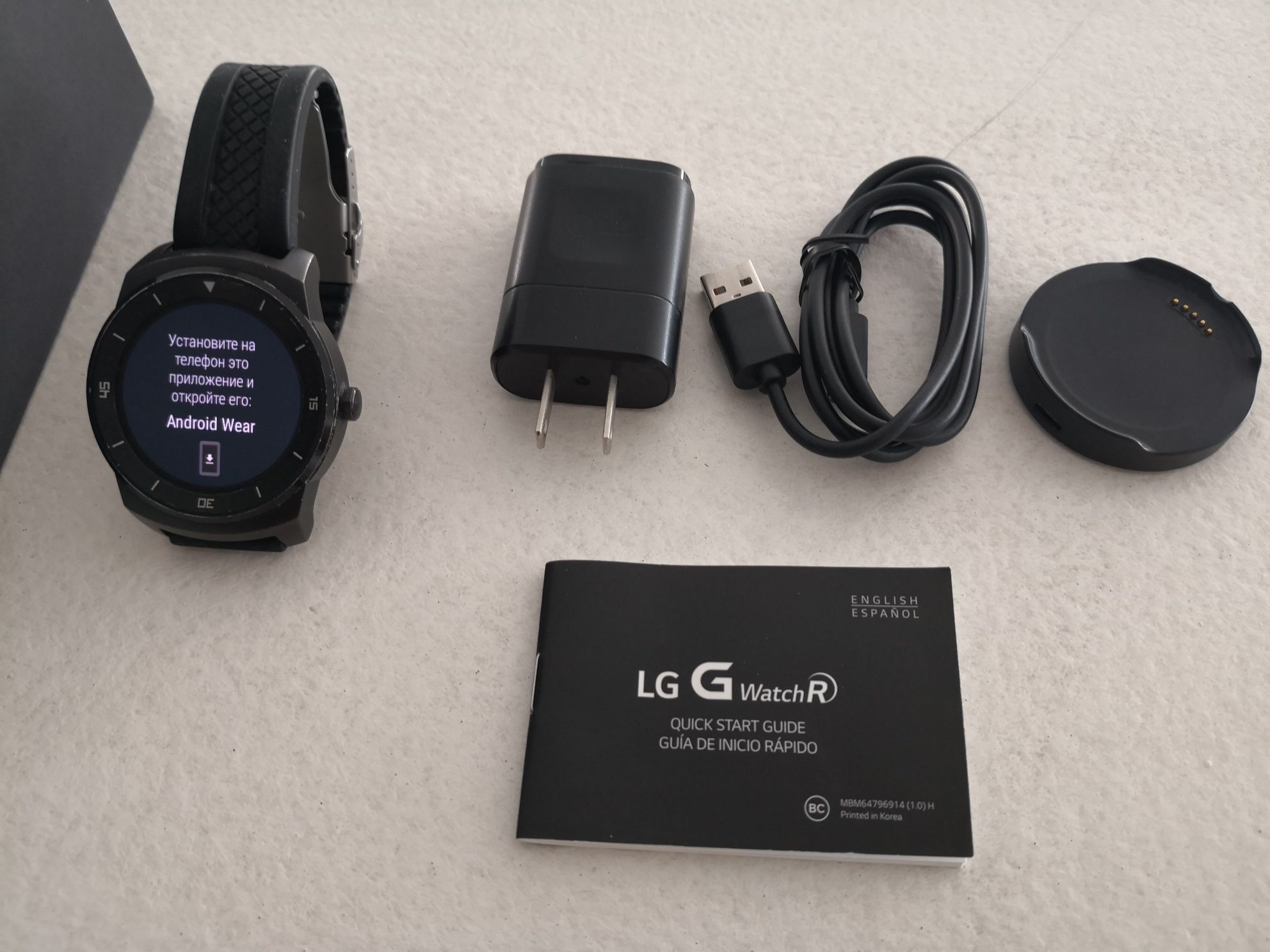 LG G Watch R смарт-годинник