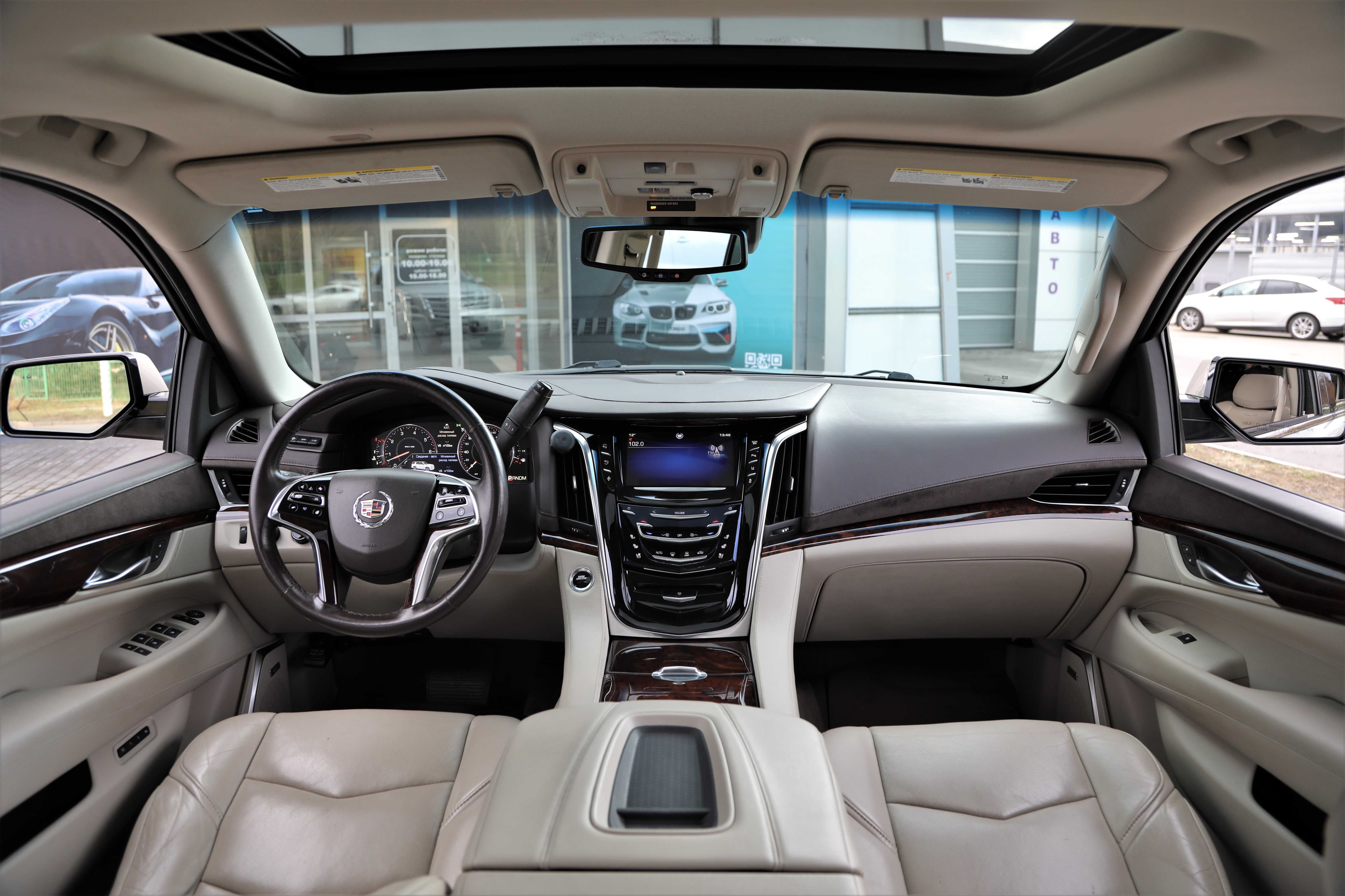 Cadillac Escalade 2014 року