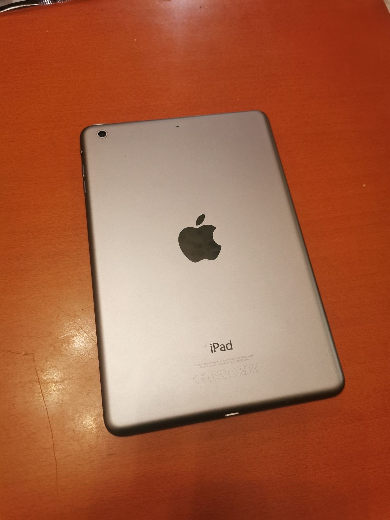 Tablet Apple Ipad mini 2,  32GB, A1489 szary