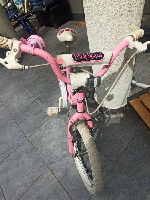 Różowy rowerek dla dziewczynek