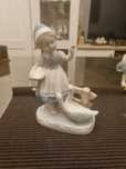 Porcelanowa figurka gęsiarki