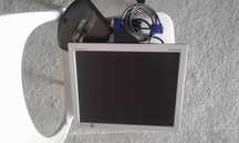 Ecran Samsung + teclado + colunas para Pc