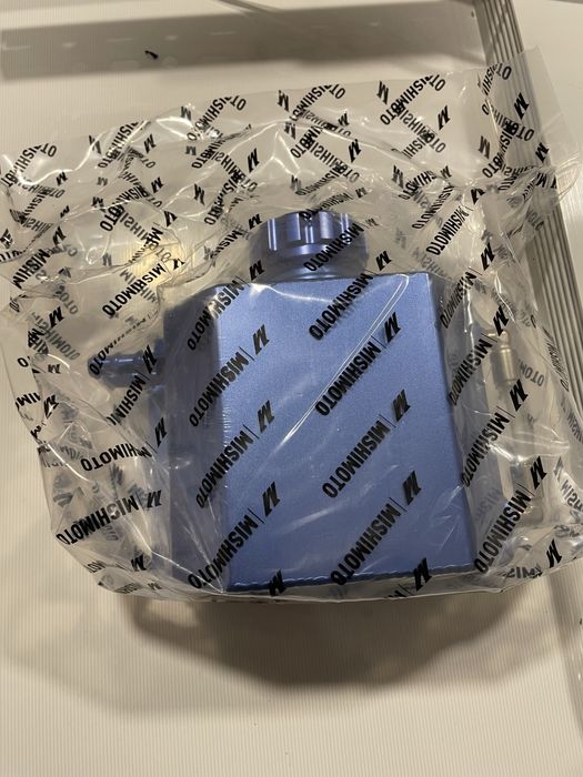 Deposito universal mishimoto refrigeraçao Azul 1 lt