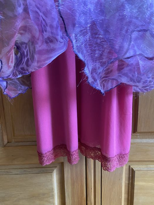 Vestido colorido de duas peças