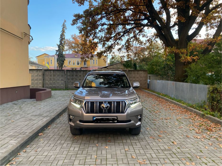 Продам Toyota Land Cruiser Prado