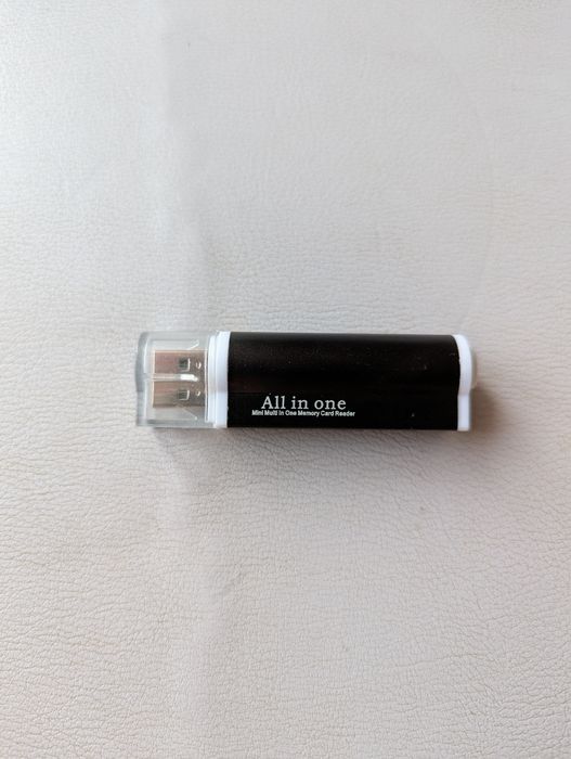 Картрідер універсальний USB на 4 роз'єми