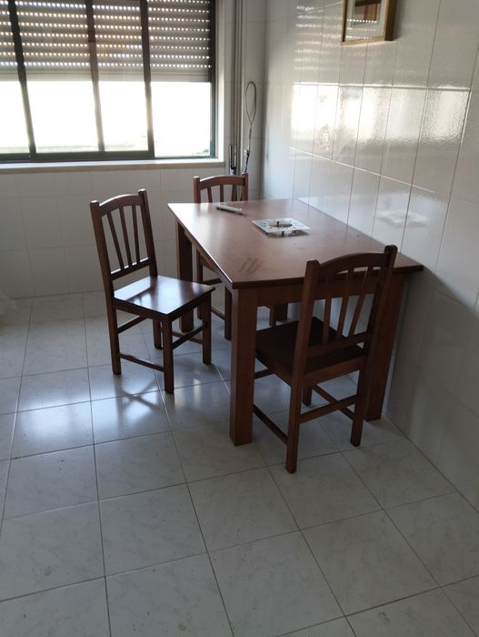 Mesa de cozinha madeira