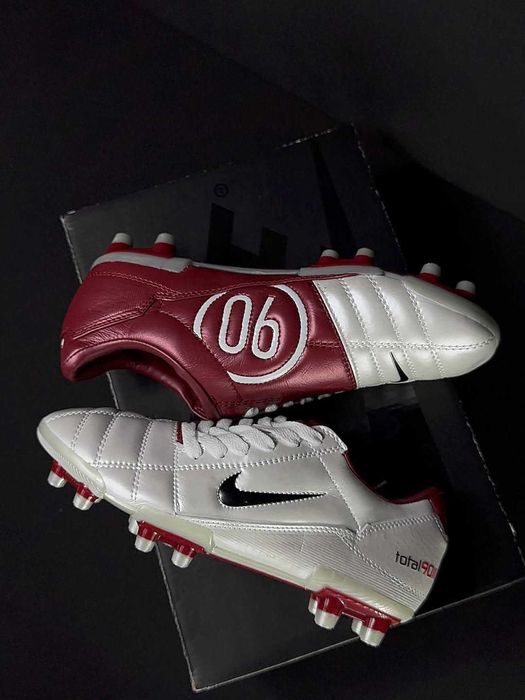 Chuteiras Nike Legend Total90 Elite