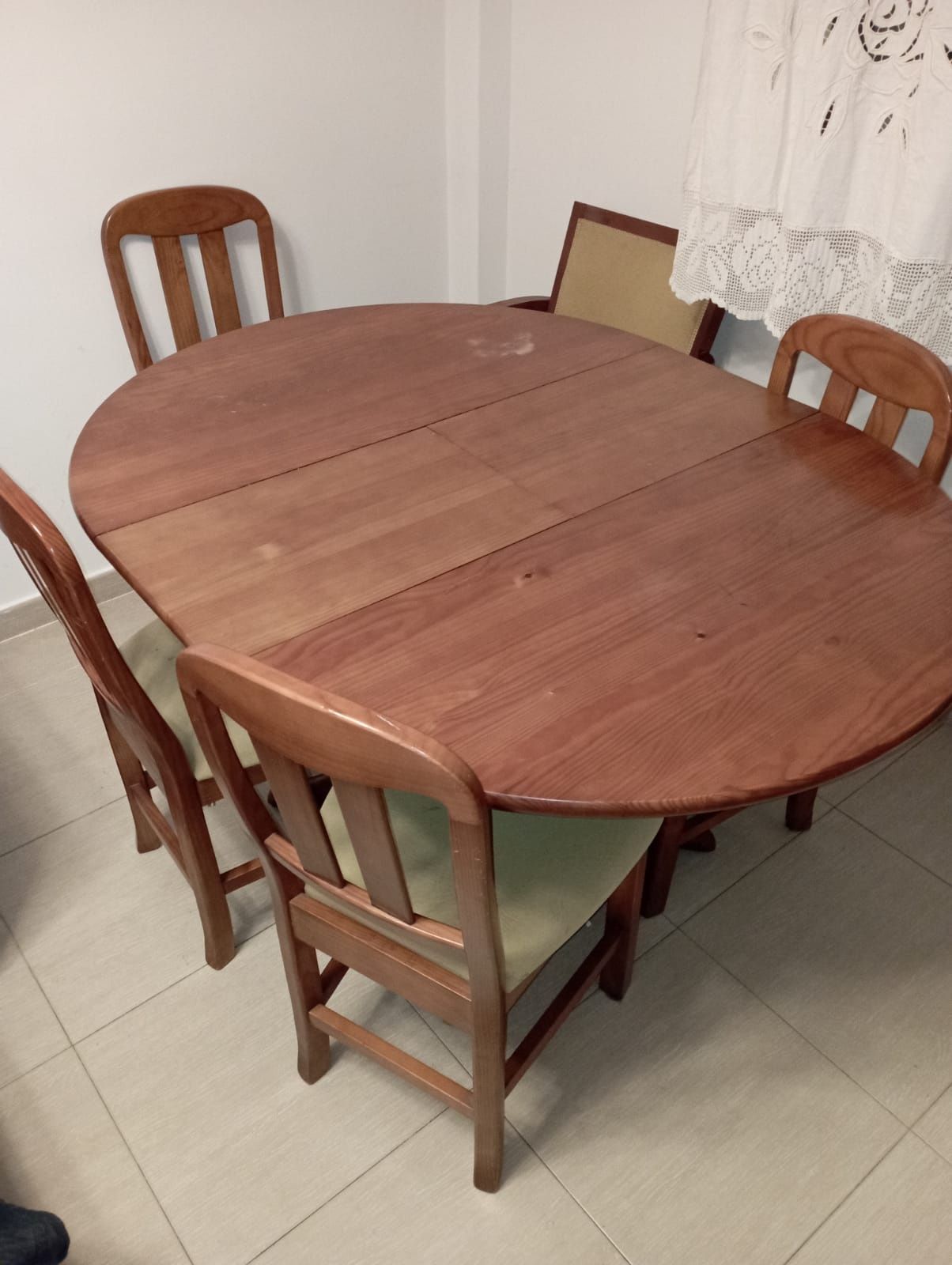 Mesa de jantar redonda extensível em punho mel maciço