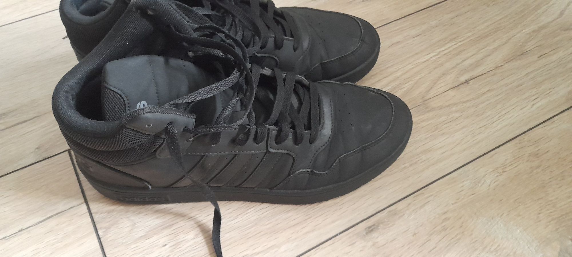 Buty Adidas  45 za kostkę