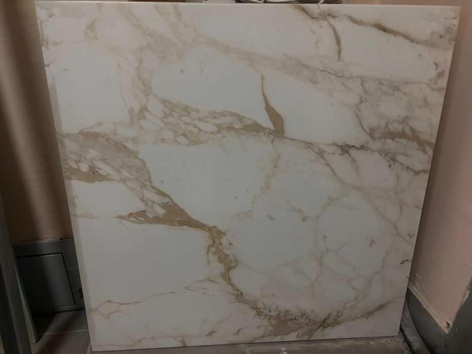 Продам плитку керамічну