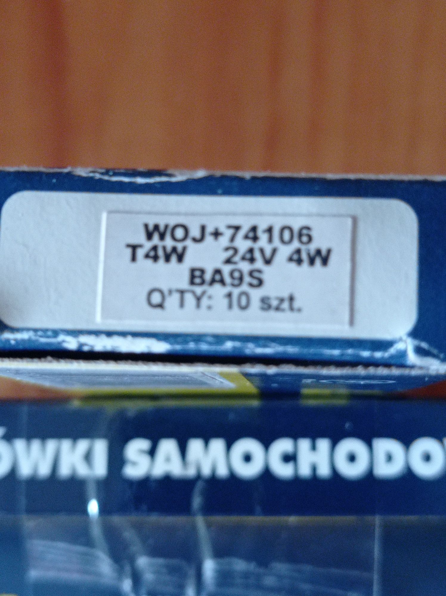 Żarówka 24V/4W Ba9s