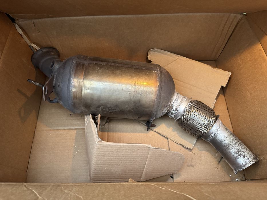 Filtr czastek stalych DPF Katalizator BMW e90 e91 e92 N47 super stan