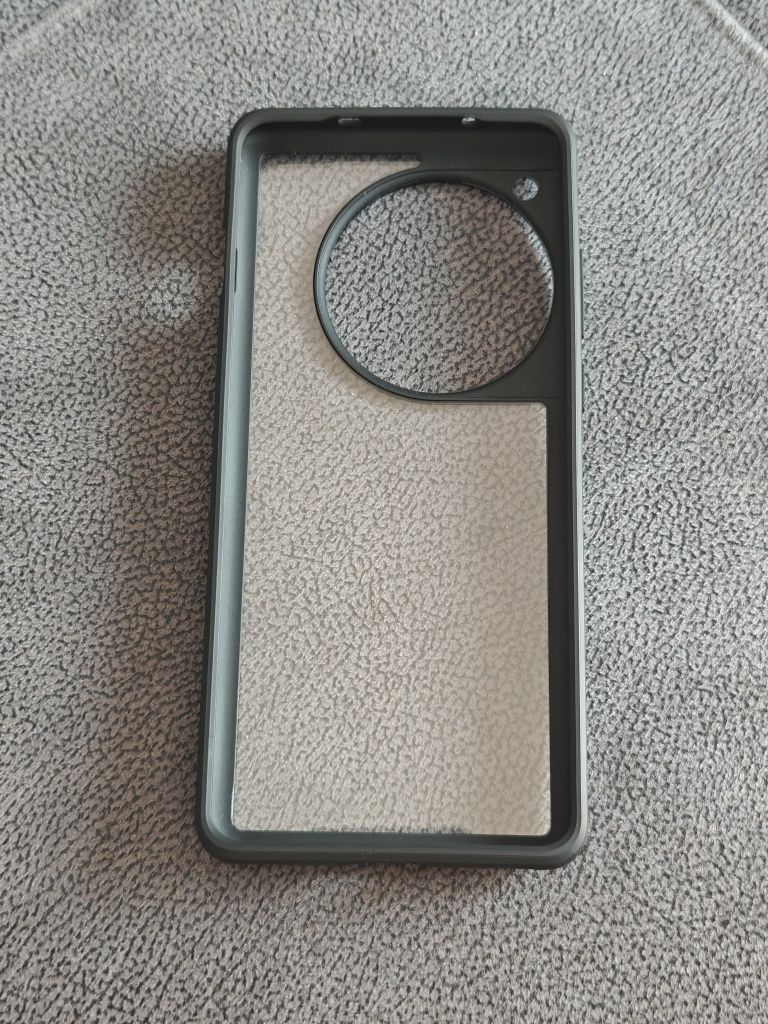 Spigen Ultra Hybrid do OnePlus 12 etui case
