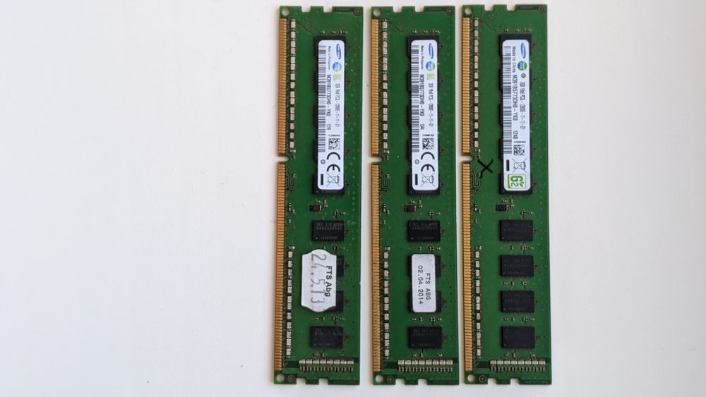 Оперативна пам'ять samsung 2GB -12800E