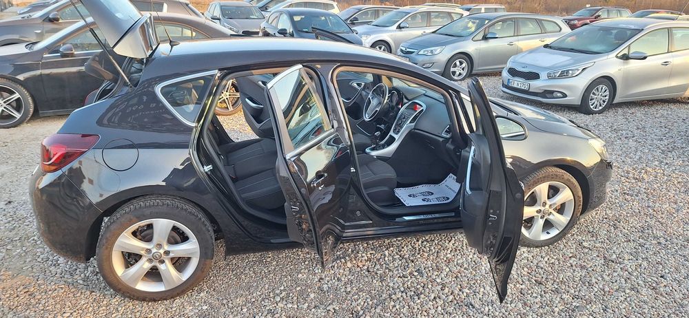 Opel Astra 1.4 Turbo Xenon PDC Tempomat Zadbana Zobacz