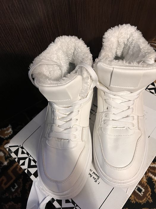 Взуття жіноче зимове