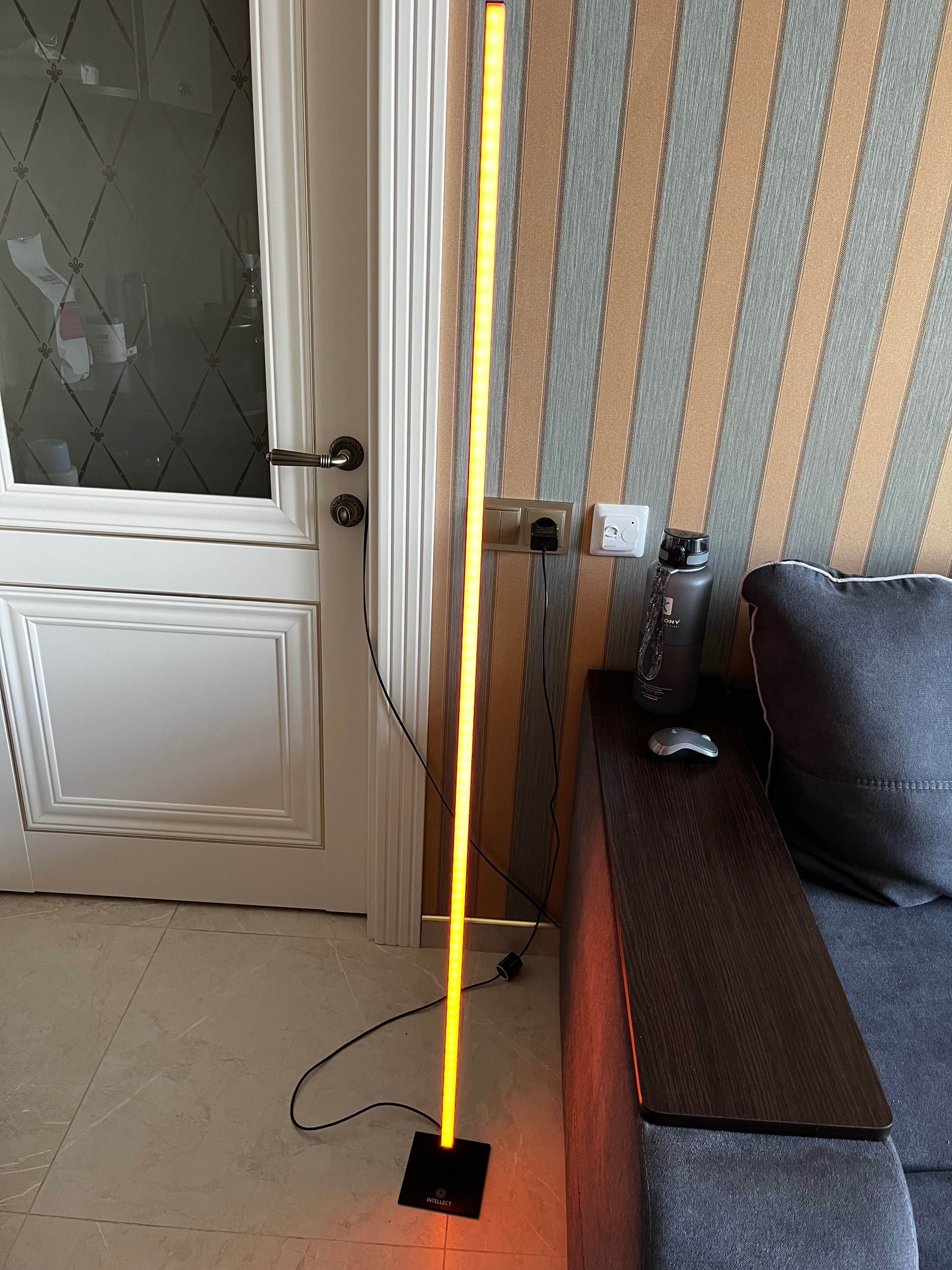 LED лампа Іntellect на підлогу