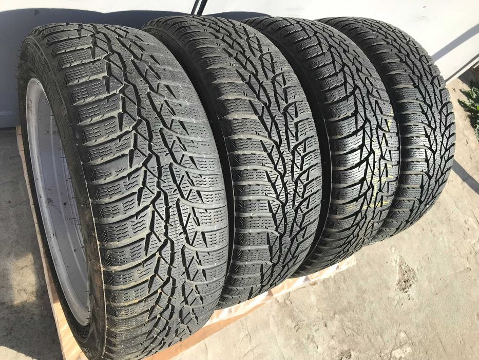 Шини зимові Nokian 195 55 16 в супер-стані