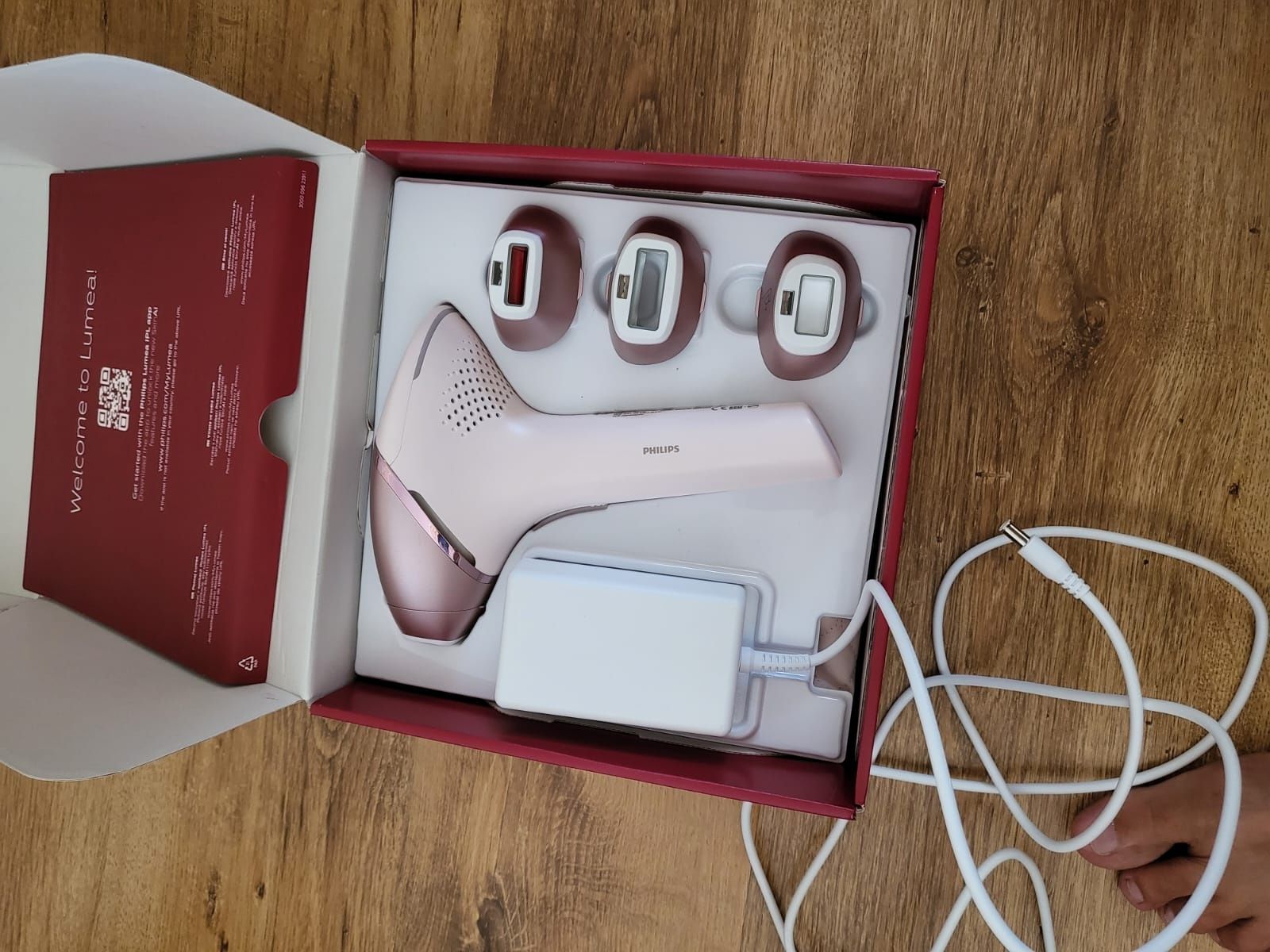 Фотоепілятор Philips Lumea IPL 9900 Series BRI977/00