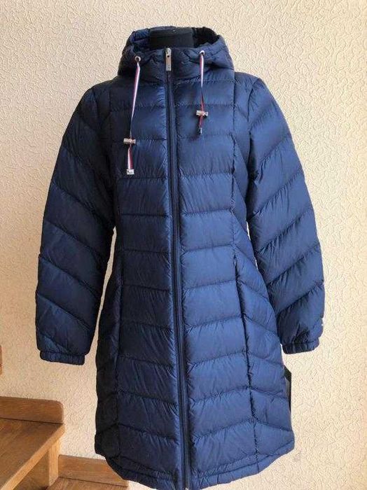Пуховик легкий от tommy hilfiger p-p S