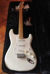 Guitarra Fender Squier Stratocaster