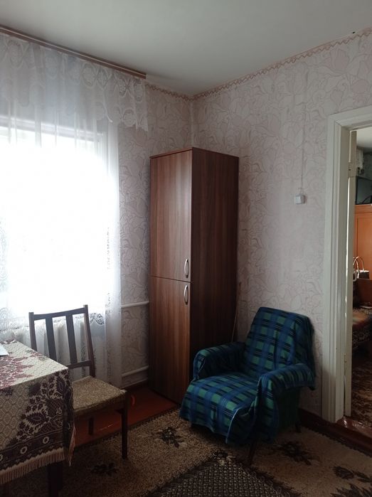 Будинок по трасі Чернігів-Київ в селі Серединка.ЗРУЧНОСТІ. Зем. 2га.