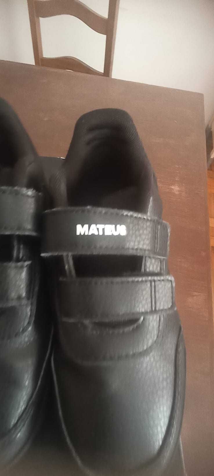 Vendo Sapatilhas Adidas Personalizadas nº 33