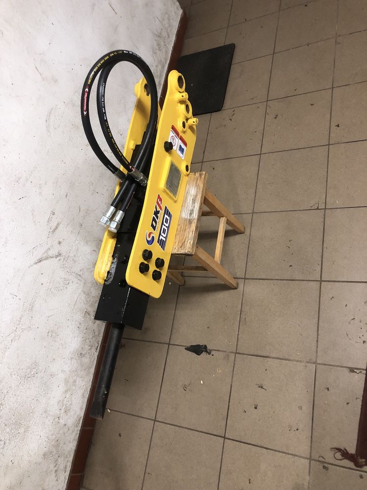 Młot hydrauliczny do minikoparki