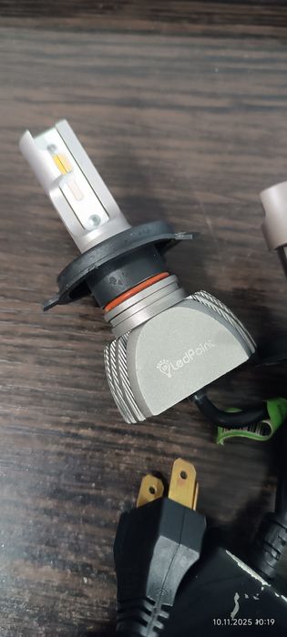 Продам Led лампы цоколь h4