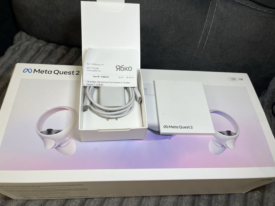 Продам віртуальні очки Oculus Quest 2