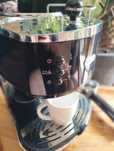Ekspres ciśnieniowy DeLonghi typ ECO czarny