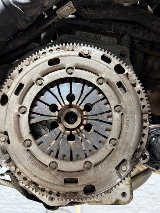 Комплект двох масового щеплення Volkswagen Golf VI