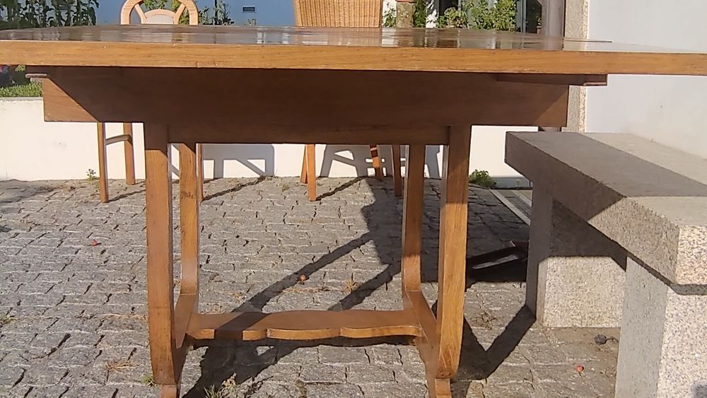 Mesa de madeira extensível