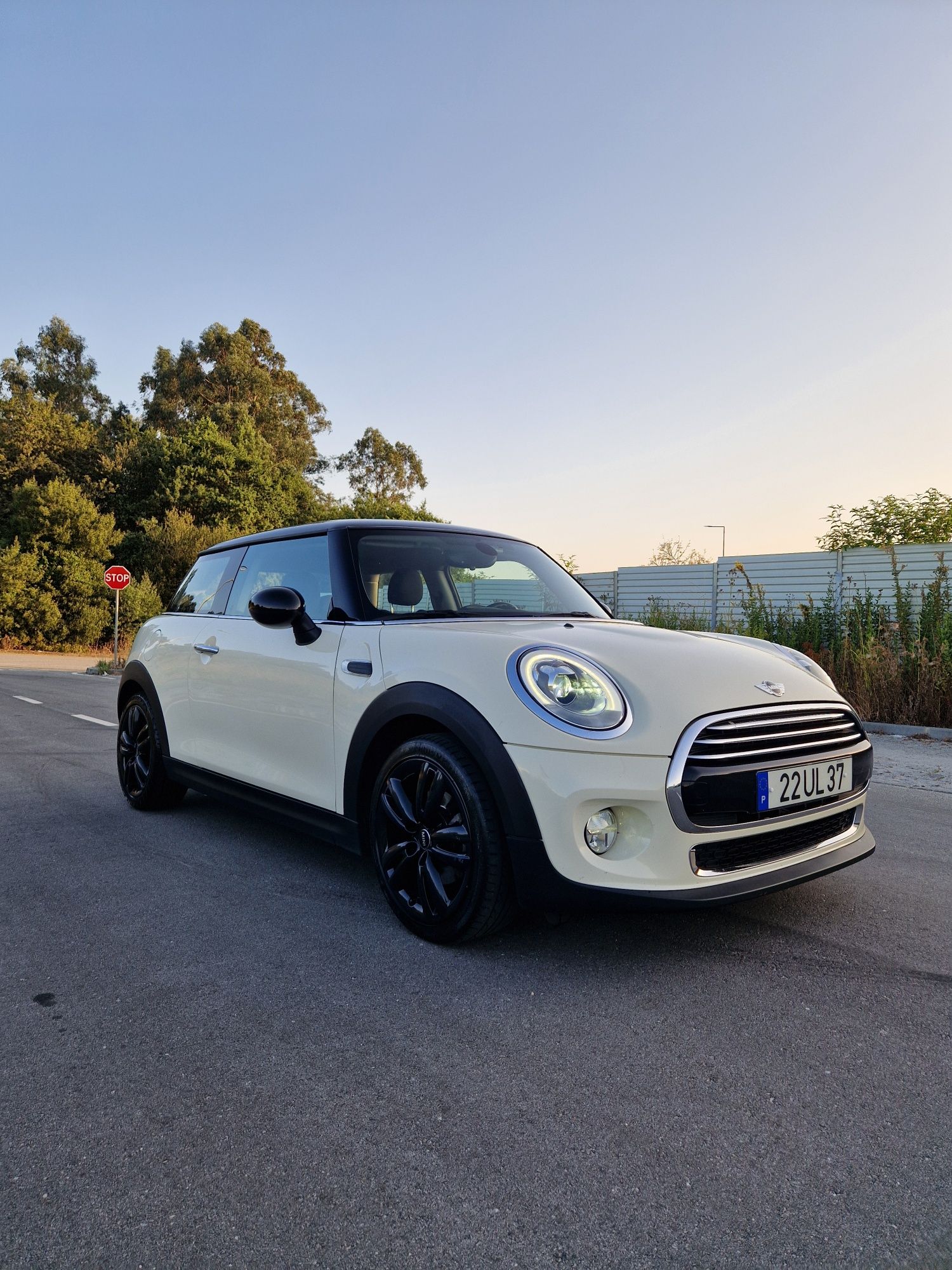 _MINI  Cooper  D Full Extras