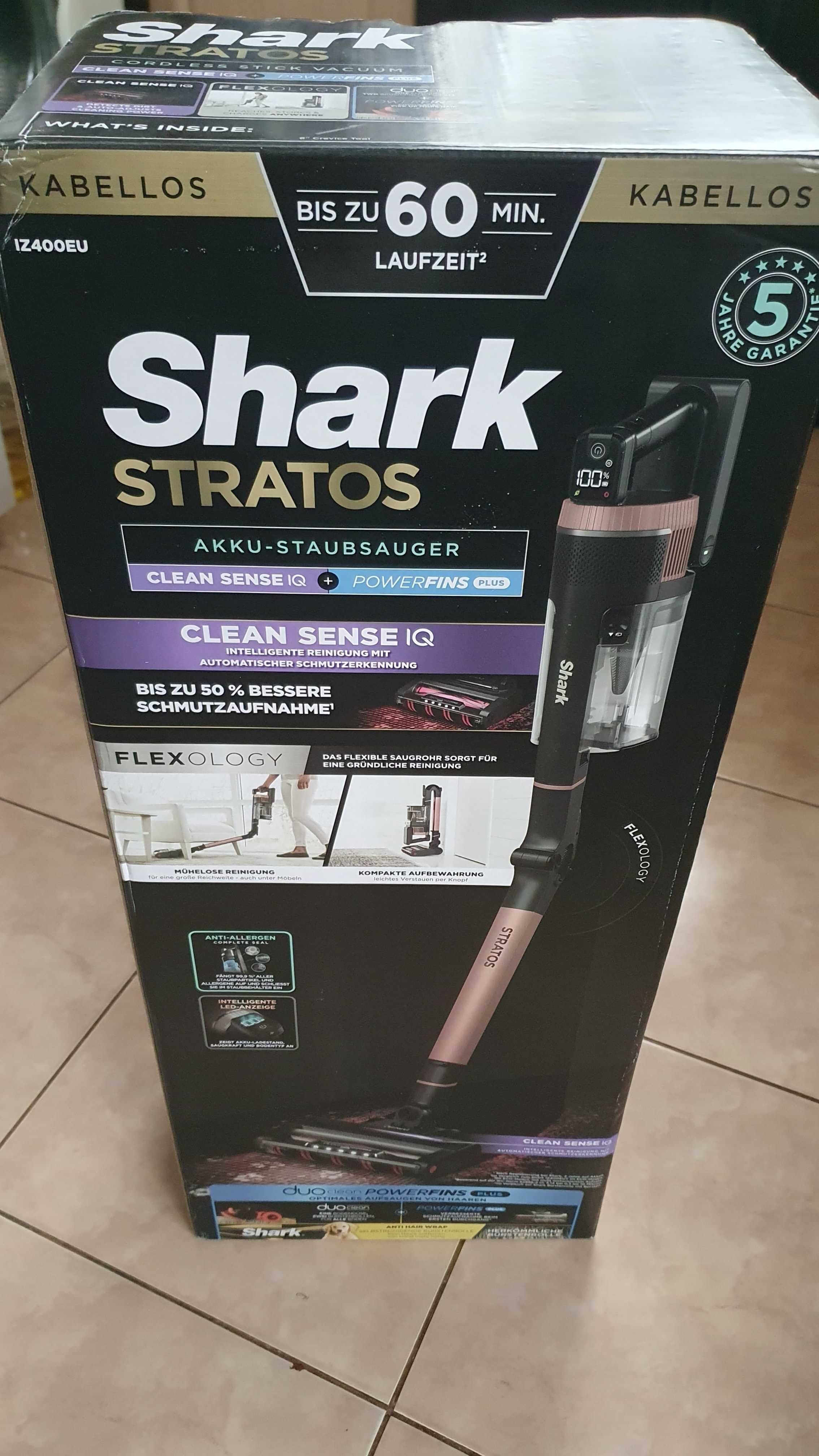 Вертикальний пилосос Shark Stratos Anti Hair Wrap Plus IZ400EU